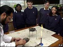 教会学校学生上课