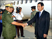 Tướng Than Shwe và tướng Maung Aye