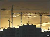 भवन निर्माण का काम