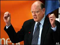 O secretário do Tesouro dos Estados Unidos, John Snow