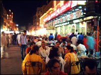 फूड स्ट्रीट