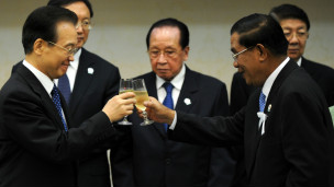 Hun Sen tiếp Ôn Gia Bảo