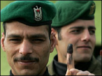 Filistin güvenlik görevlisi