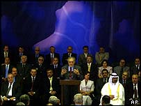 Membros do novo governo interino do Iraque