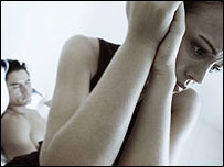 زن و مرد - زن ناراحت است