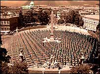 Mil estátuas foram colocadas na Piazza del Popolo