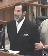 صدام حسين در دادگاه