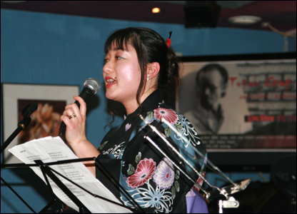 Mino Sarou với ca khúc "Ướt mi" 