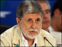 O minsitro Celso Amorim durante abertura da cúpula do Mercosul