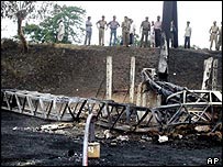 Oleoduto danificado no leste da Índia