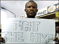 Greve geral na Nigéria interrompeu serviços essenciais do país.