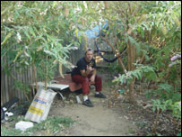 Jardim da casa que Flávio Carvalho divide com outros squatters