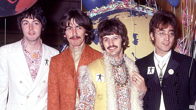 Paul McCartney, George Harrison, Ringo Starr e John Lennon.