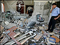 دفاتر شهر غزه توسط دو موشک اسرائيل تخريب شد