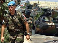 سرباز فرانسوی در بندر ناقوره لبنان