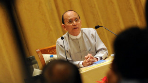 Tổng thống Miến Điện Thein Sein trong cuộc họp báo