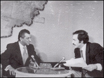 مصطفی دانش( راست) در گفتگويی با ببرک کارمل