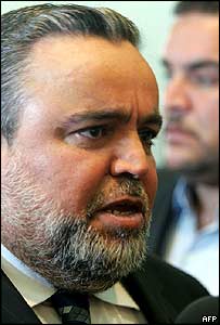 حاجم الحسني ابتدا میں سپیکر کا عہدہ قبول کرنے کے لیے تیار نہیں تھے