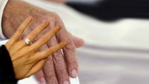 ازدواج مرد متمکن سالخورده با دختر نوجوان