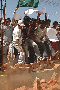 धोनी का पुतला