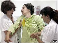 زن اسرائيلی در بيمارستان