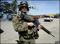 Soldado americano no Haiti