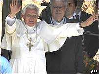 O papa Bento 16 na Fazenda Esperança, em Guaratinguetá (SP)