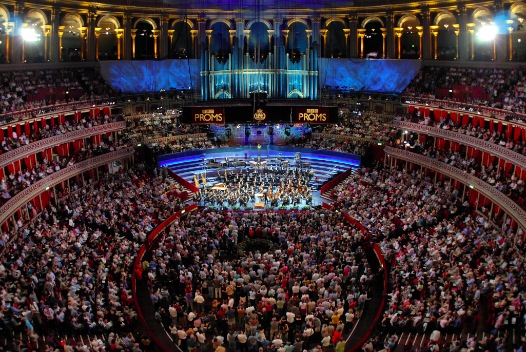 BJ_Audiences_and_Stage_at_27_rs