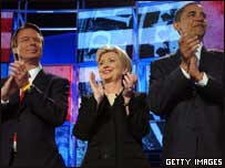 Os pré-candidatos democratas à Presidência dos Estados Unidos John Edwards, Hillary Clinton e Barack Obama