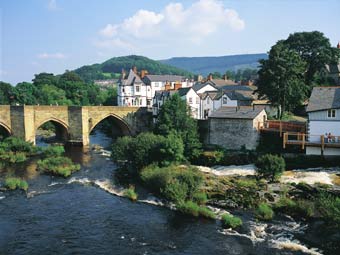 Tref Llangollen © Bwrdd Croeso Cymru