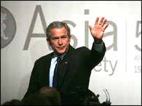 صدر بش ایشیا سوسائٹی کی تقریب میں