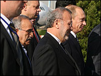 پوتین نفر اول از سمت راست همراه با منوچهر متکی نفر دوم از راست - عکس از فارس