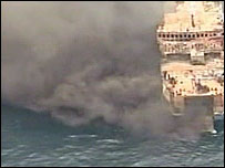 کشتی آتش گرفته اندونزيايی