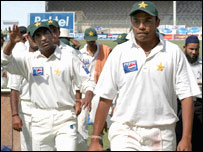 جرمانے کے طور میں میچ کی تمام فیس ضبط