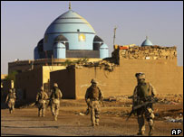 Soldados americanos em Hit, no Iraque