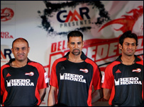 अक्षय कुमार और वीरेंदर सहवाग