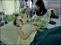 الهه پس از عمل جراحی در بيمارستان