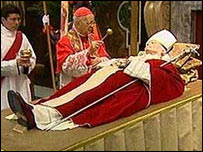 پيکر پاپ در قصر واتيکان