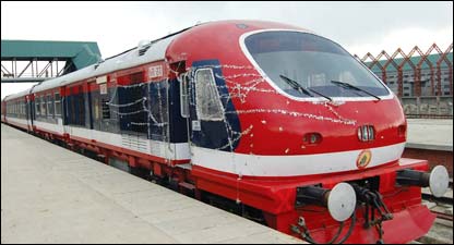 کشیمر میں چلنے والی پہلی ٹرین