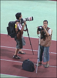 Phóng viên ảnh trên đường pít