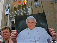 مردم با عکس های پاپ