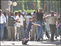 تظاهرات بيکاران فلسطينی در برابر پارلمان در غزه