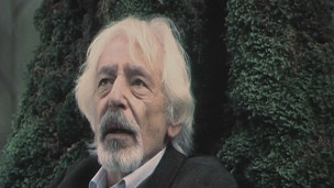 جمشید مشایخی در نمایی از فیلم یک بوس کوچولو ساخته بهمن فرمان آرا