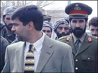 ميرويس صادق (سمت چپ) و ظاهر نايب زاده، يک سال پيش از درگيريی که منجر به قتل آقای صادق شد