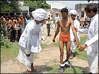 पुरुषों की परेड