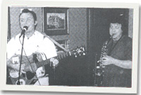 Jim a Hywel a'r criw yn y New Inn