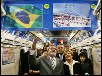 Tóquio (Japão) - Presidente Lula e d. Marisa visitam estação de metrô de Shimbashi para conhecer programa de divulgação do Brasil em vagão da linha Ginza. (Foto Ricardo Stuckert/PR)