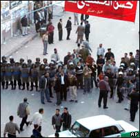 Mısır'da seçim sandığı önü