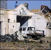 Local de uma explosão anterior, em Khan Bani Saad