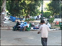 Refugiados em parque em Beirute